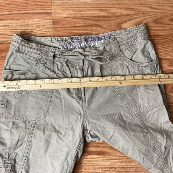 Point Zero Capris - Picture 5 of 8